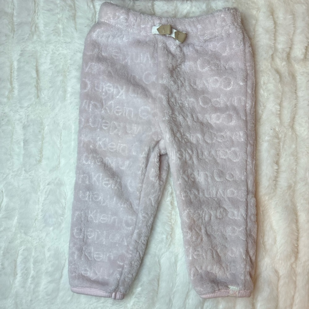 Calvin Klein Soft Pink Debossed Logo Sherpa Sweatsuit Matching Set Size 6/9M - Picture 5 of 11